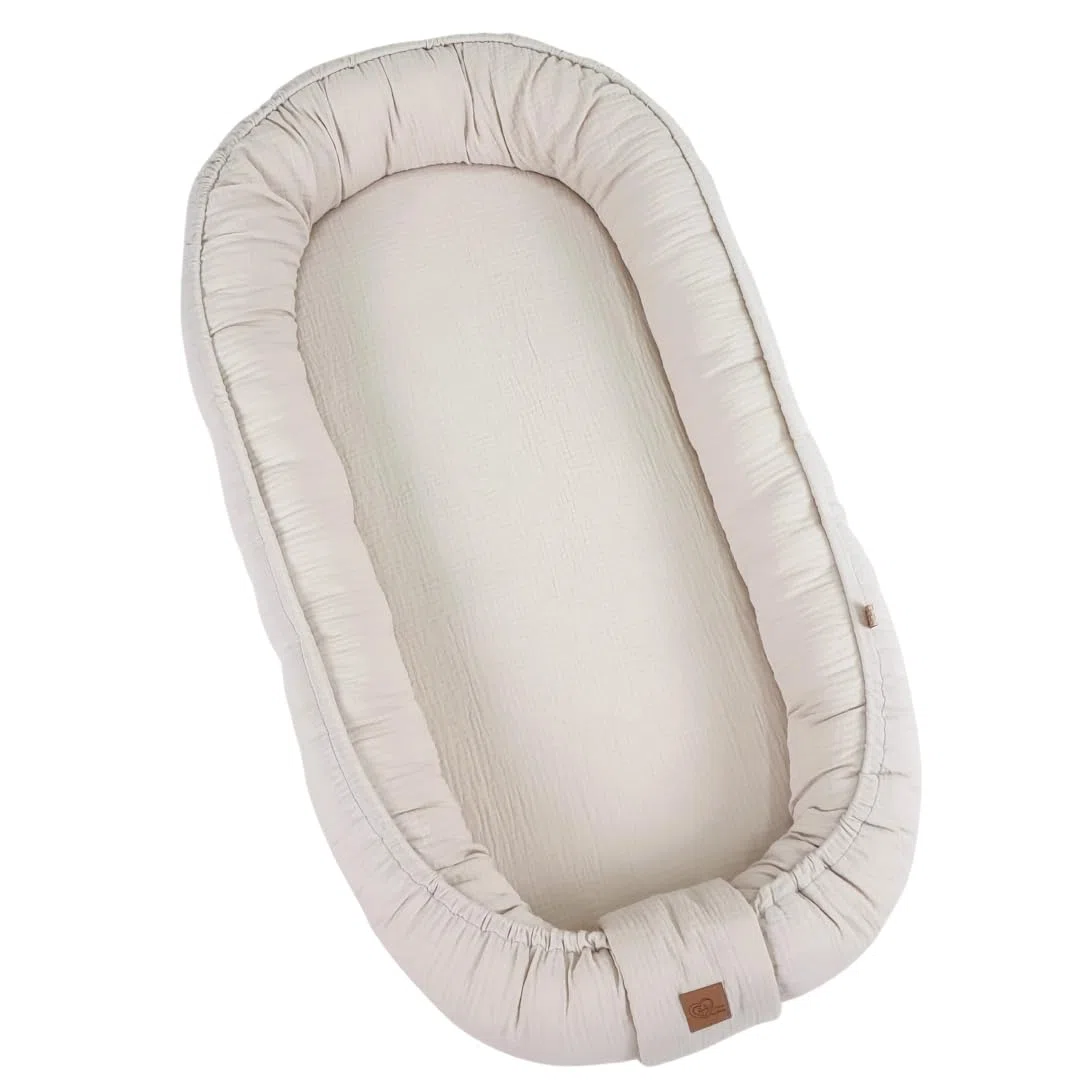 WIKLINOPOL Babynest, Nestchen für Neugeborene – Baby Nestchen 80x46 cm in Beige, Tragbares Nest aus Musselin - Baby Nest für Neugeborene mit herausnehmbarer Matratze