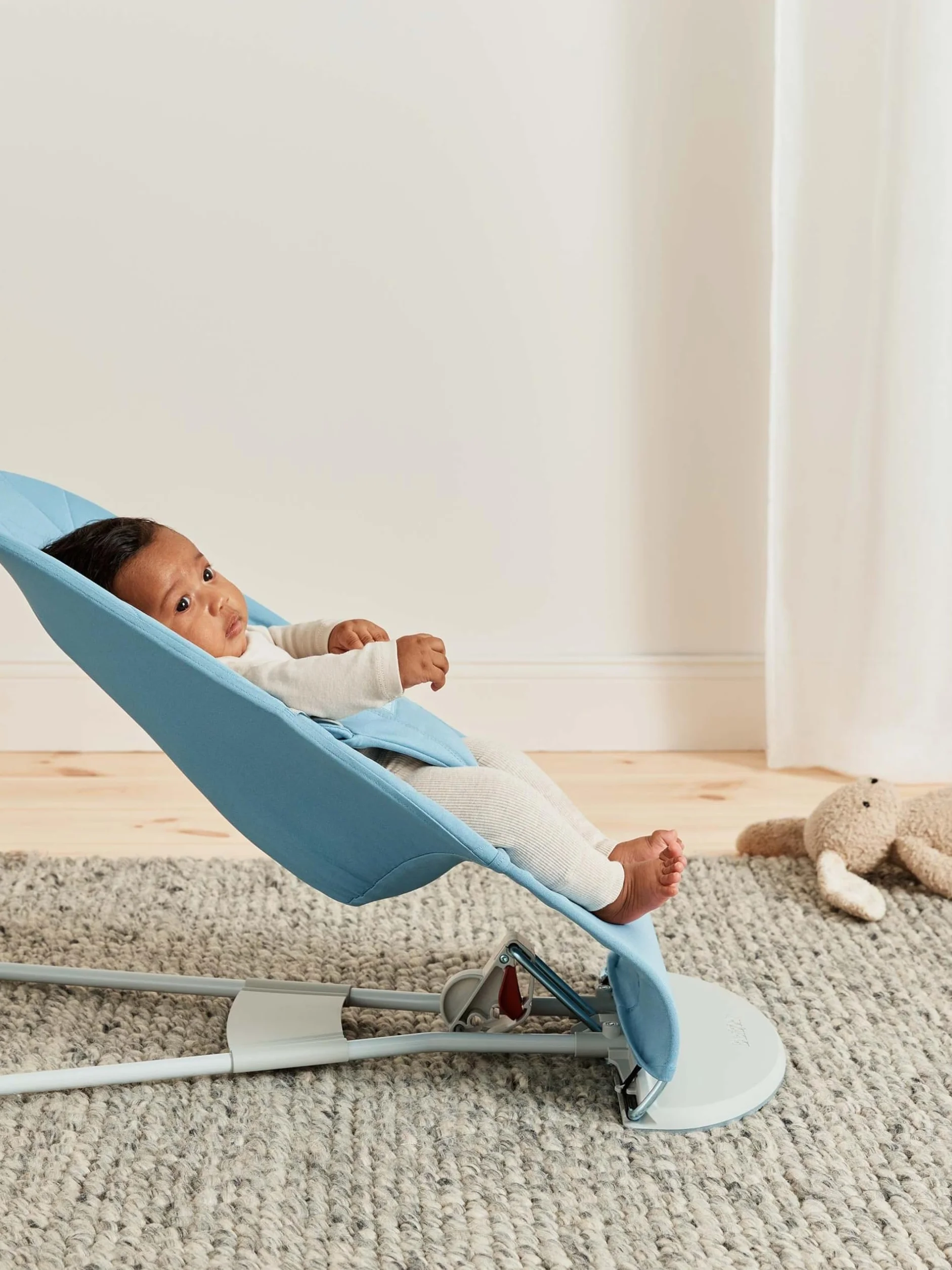 BabyBjörn Babywippe Bliss, Gewebt, Blütenblatt-Steppung, Blau