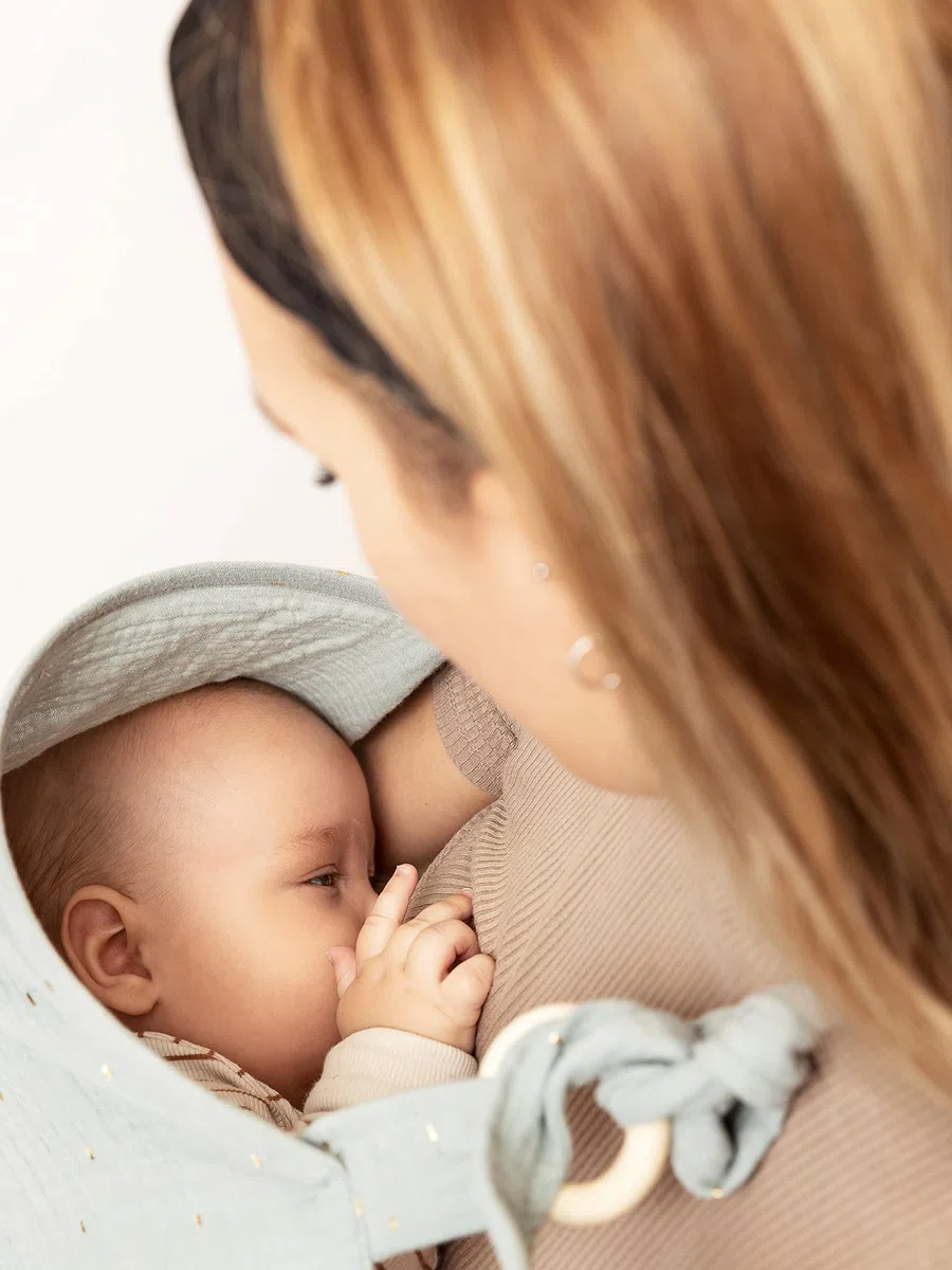 Stillschutz für Babystillen und Abpumpen | Musselin Doppelgaze Bio | Stillschürze + Autositzbezug in Pastellfarbe