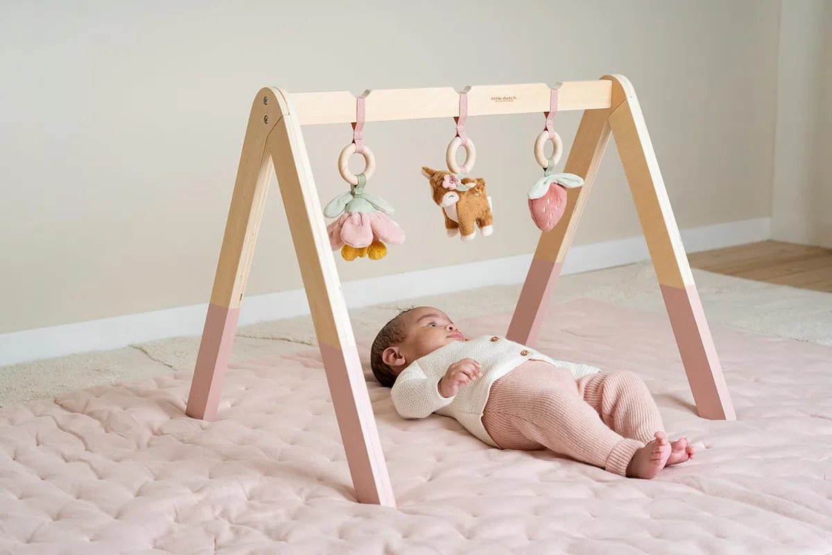 Little Dutch Baby Gym Spieltrapez Spielbogen Holz inkl. Anhänger rosa - Fairy Garden