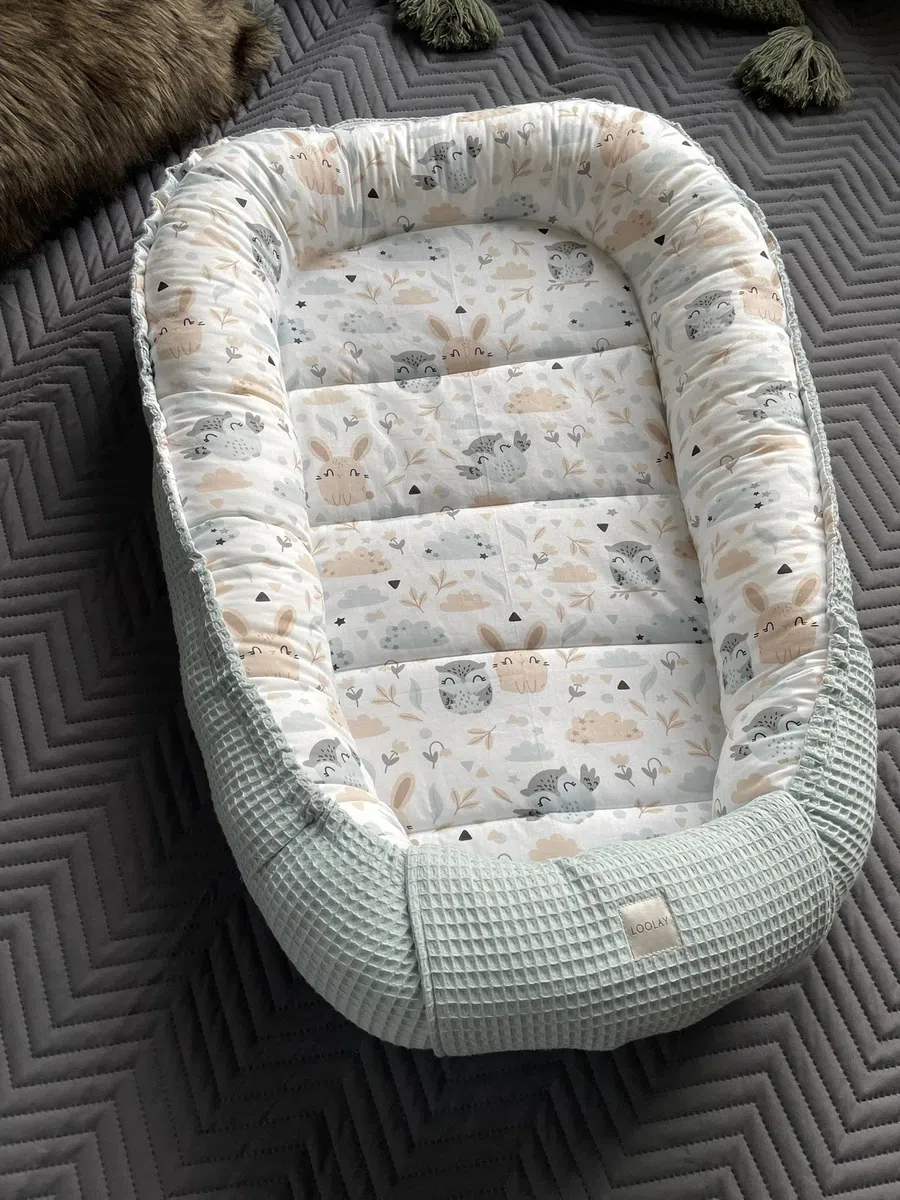 LOOLAY Babynest 85 cm x 60 cm - Baby nestchen aus Waffelpique Bio- Baumwolle -Babynestchen Neugeborene Handmade EU - Minze Waffelpique Hase Beige