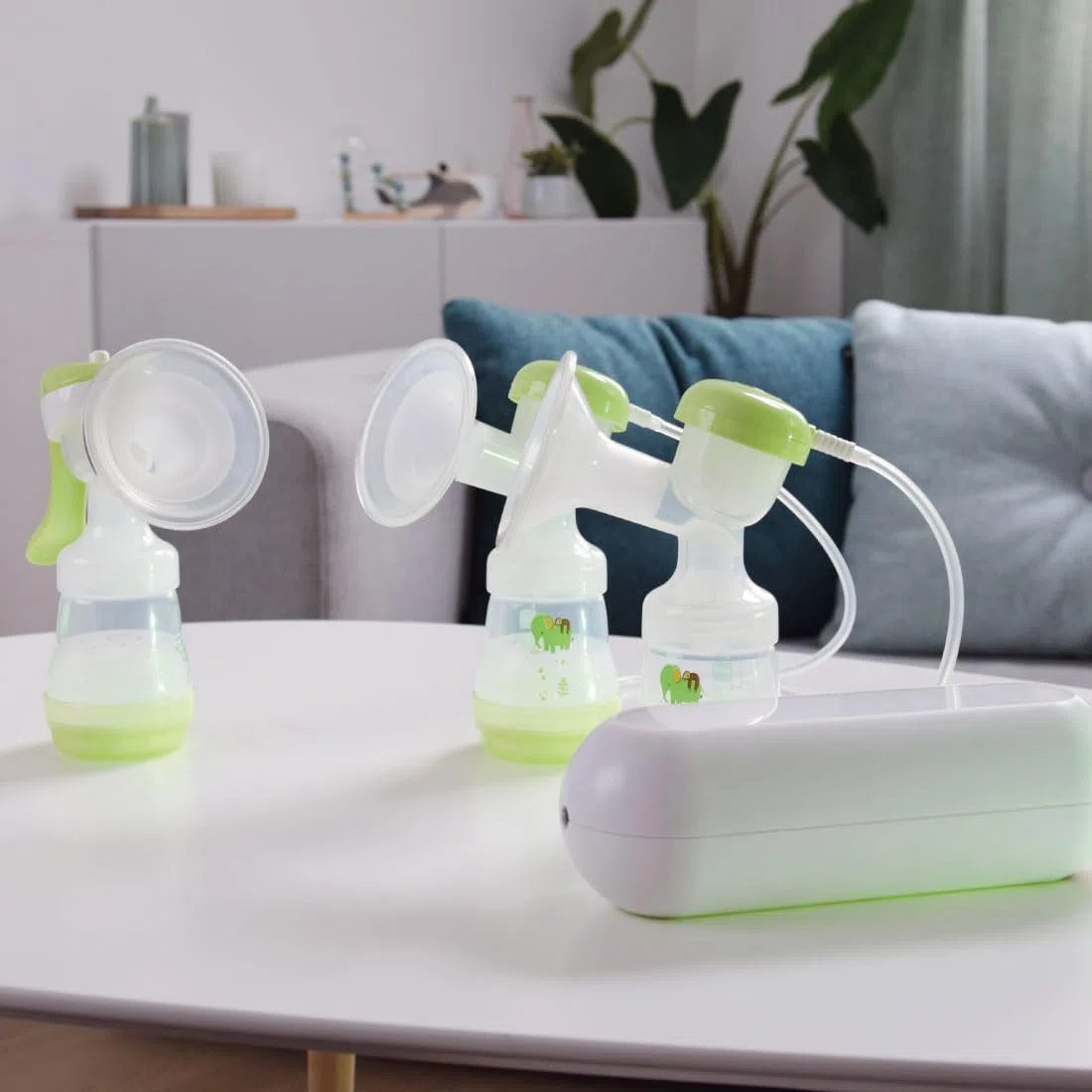 Mam 2-in-1 Doppel-Milchpumpe, elektrisch und manuell, enthält 1 x weiche Silikonbecher, 2 x Easy Start Anti-Colic Flasche 160 ml mit Saugern Größe 1 (0+), 2 x Unisex-Milch- und Lebensmittelbehälter.