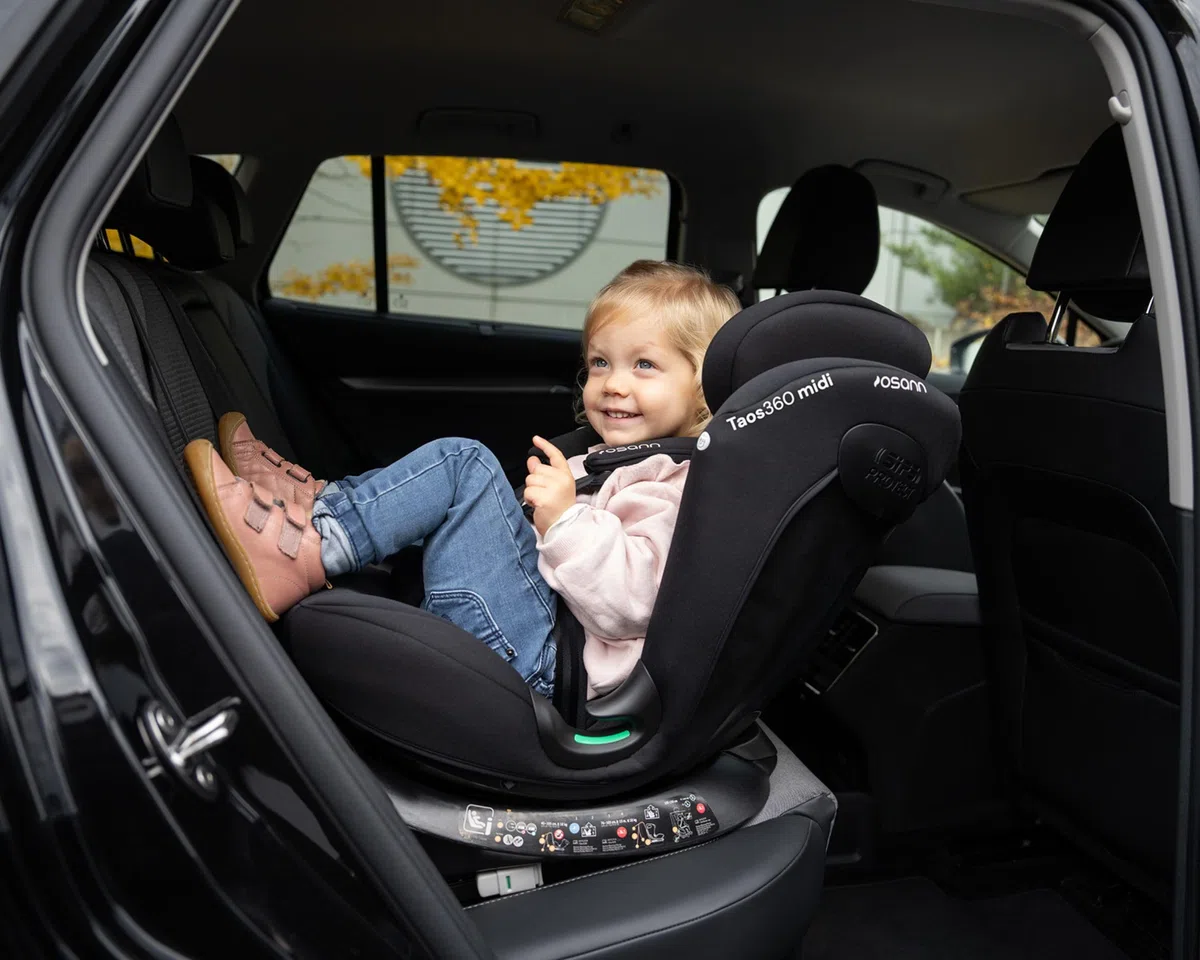 Osann Taos360 midi Kindersitz ab 1 Jahr, Reboarder 360 drehbar - black | 360 Grad drehbarer Kindersitz von 76-150 cm, Reboarder mit Isofix und Top-Tether an der Basis, Kinderautositz. 9-36 kg