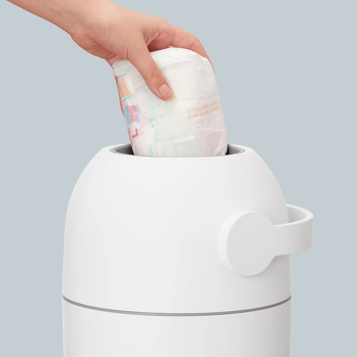 Windeleimer geruchsdicht ohne Kassette mit Deckel und großes Fassungsvermögen für bis zu 25 Babywindeln inkl. Geruchsstop-System - Funktioniert mit herkömmlichen Tüten (Beige)