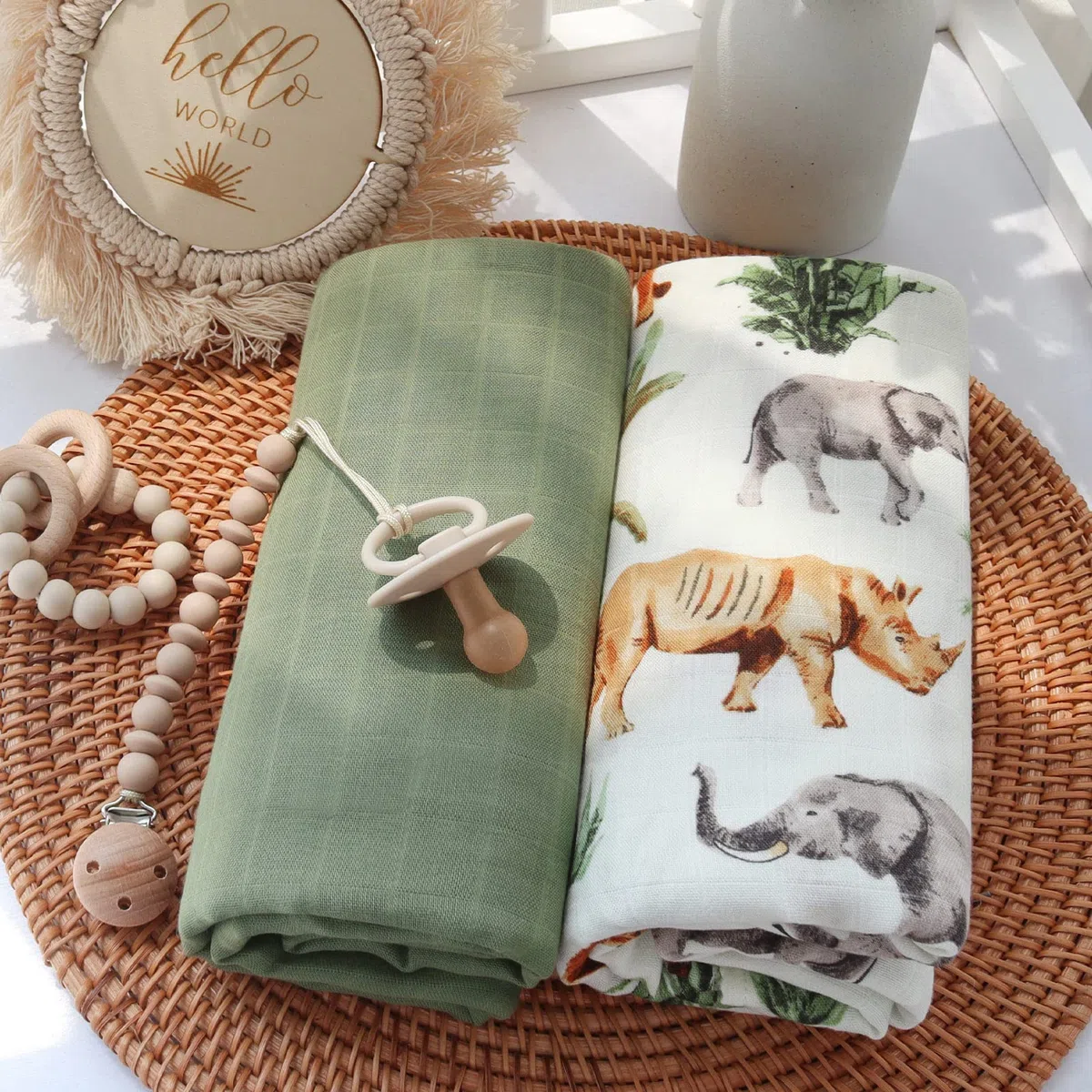 LifeTree Musselin-Wickeldecken, Waldmotiv, Baby-Einschlagdecke für Jungen und Mädchen, 70 % Viskose aus Bambus und 30 % Baumwolle, groß, 119,4 x 119,4 cm, Safari-Dschungel/Olivgrün