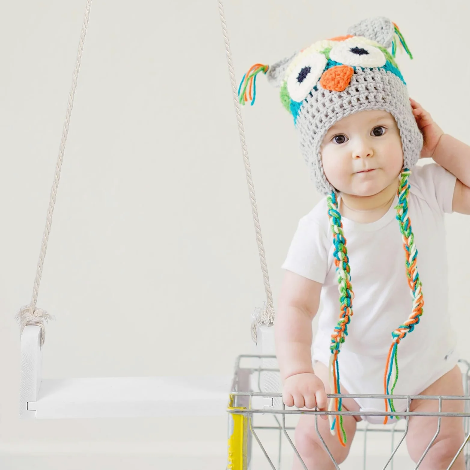 Holz Babyschaukel Fotorequisite für Neugeborenenfotografie aus Weißem Holz mit Hanfseil Vielseitig Einsetzbar im Professionellen Fotostudio für Neugeborene und Babys
