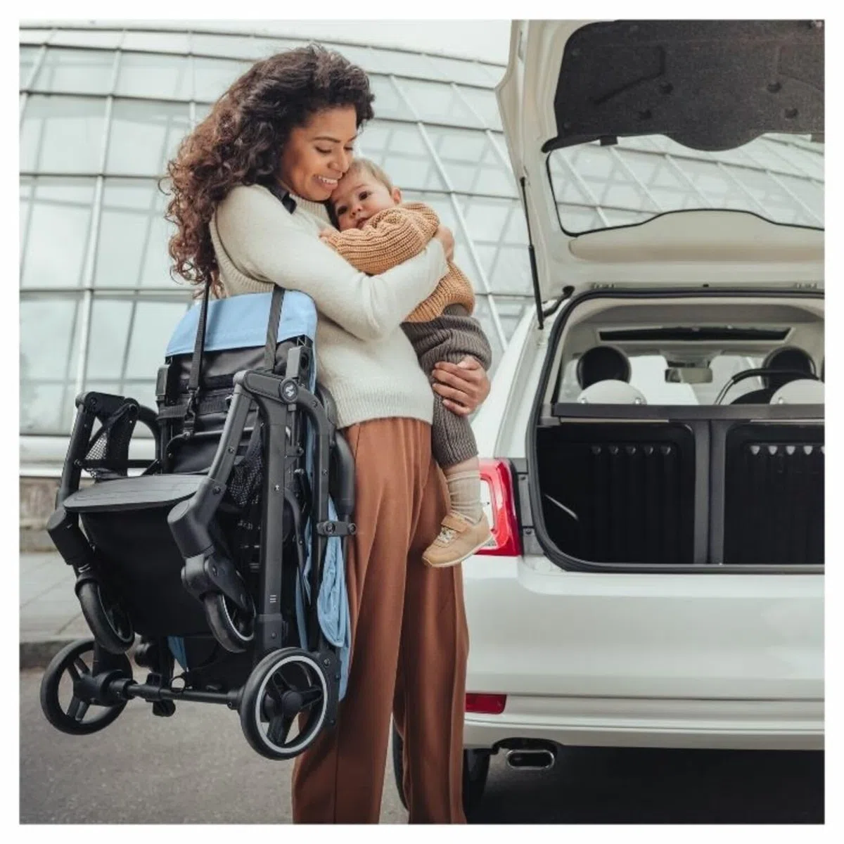 Hauck Travel N Care Dusty Blue Reisebuggy Einhändig Klappbar Leichter Buggy mit Tragegurt Kopfpolster Stretch-Stoff Liegeposition bis 22 kg UV-Schutz 50+ PU Räder