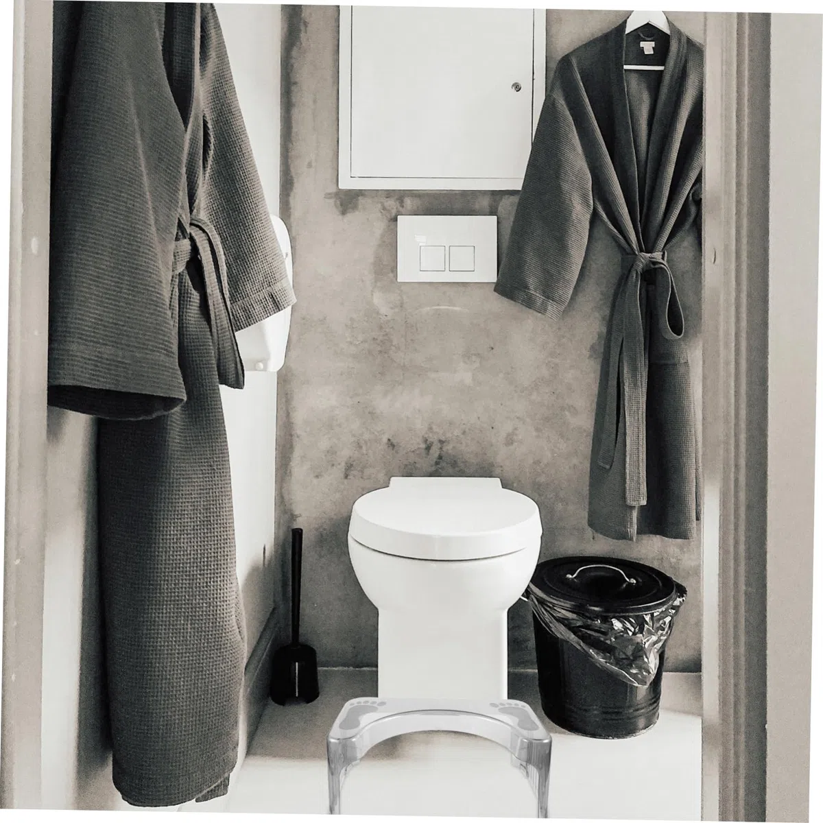 ERINGOGO Kinder Toilettenhocker Badezimmer Fußhocker aus Kunststoff rutschfest und Kippsicher für Zuhause und Bad als Toilettensitze für Kinder